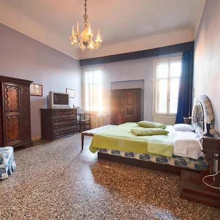 דירה Palazzo Dona Formosa