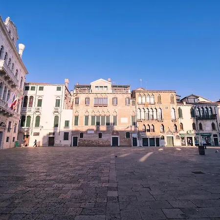 Palazzo Dona Formosa *